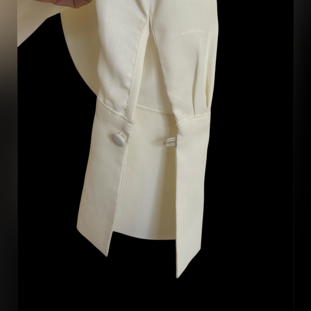 H&M blouse - Picture 2 of 5